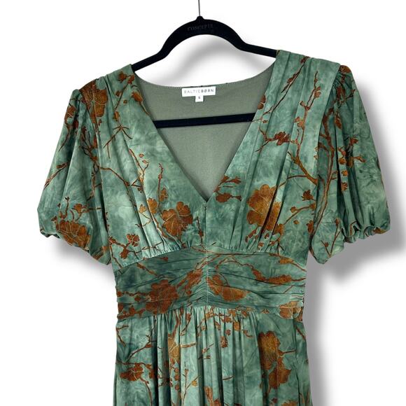 Baltic Born NWOT Leslie Embossed Velvet Floral Print Puff Sleeve Maxi Dress - Picture 3 of 9